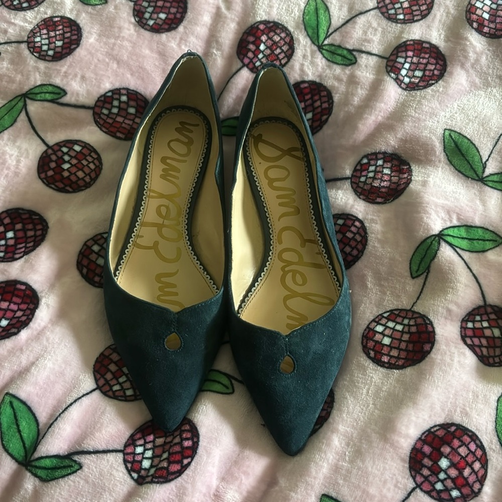 Sam Edelman scallop flats size 10